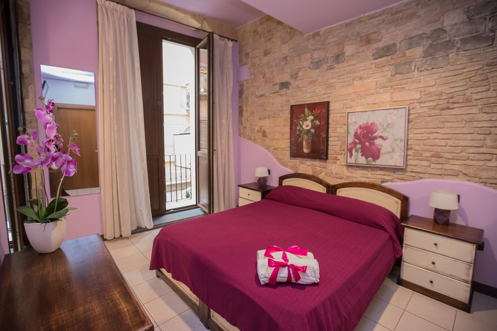 Arcobaleno Rooms كالياري المظهر الخارجي الصورة